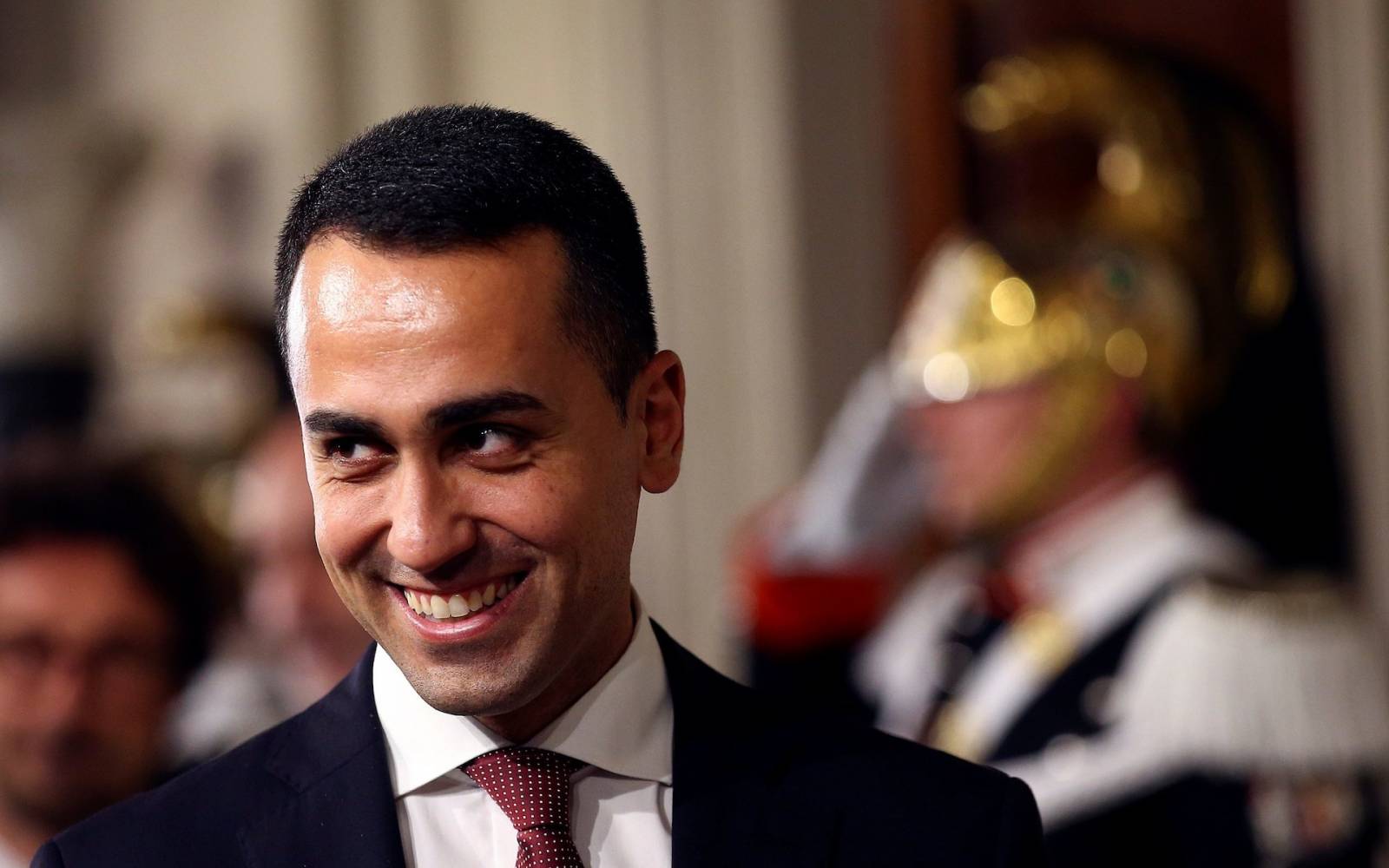 Gli italiani si ribellano all’aumento dello spread ed alle minacce dell’UE