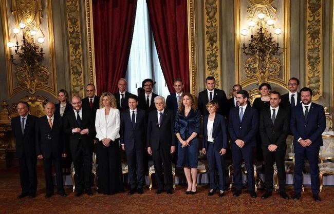 Il guru dell’”helicopter money” va al Ministero del Tesoro, mentre gli insorti italiani ottengono quello che avevano desiderato
