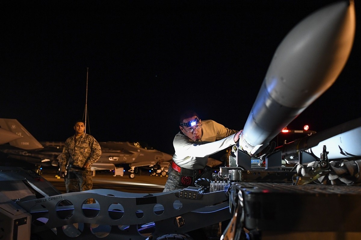 L’esercito USA sgancia una bomba ogni 12 minuti e nessuno ne parla