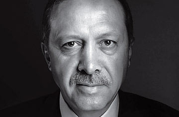 Creare il caos e creare martiri: Alex Jones ed Erdogan