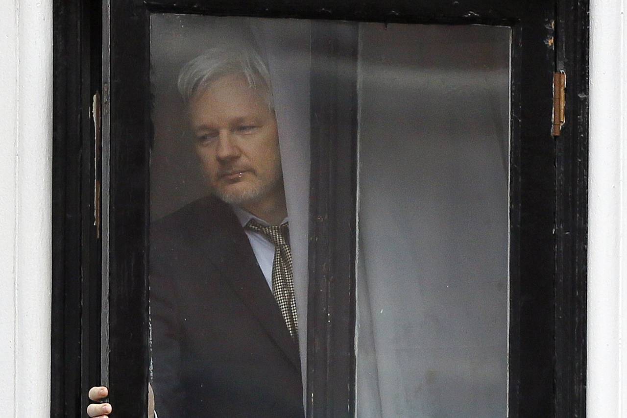 L'impero continua a dimostrare che Assange ha perfettamente ragione