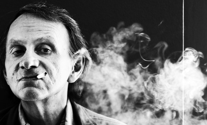 Michel Houellebecq ha immaginato la distopia sessuale. Ora è arrivata