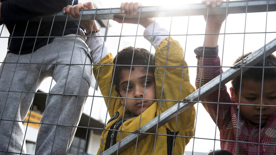 Slavoj Žižek: Fino a quando il mondo ricco non pensa "un mondo", la migrazione si intensificherà