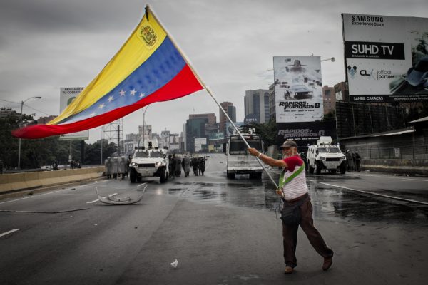 Affamare il Venezuela fino alla sottomissione