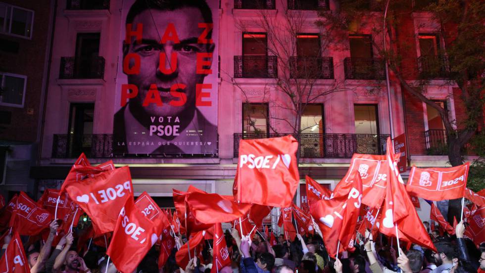 Il PSOE di Pedro Sánchez vince ed è al centro del sistema; dovrà parlare con i repubblicani catalani
