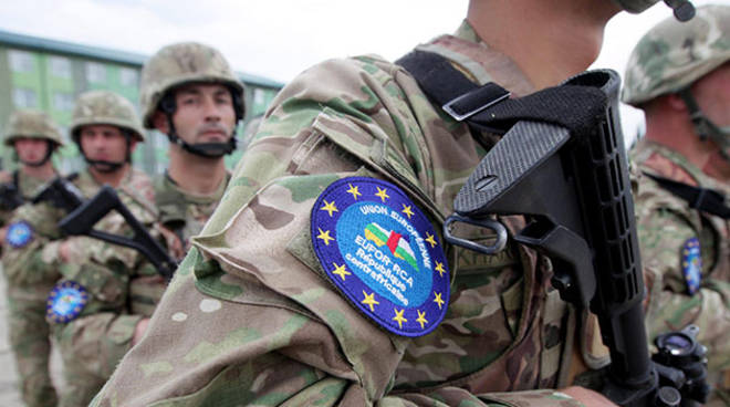 UN ESERCITO DELL'UE POTREBBE RIMPIAZZARE LE TRUPPE USA CHE SI RITIRANO DALLA SIRIA