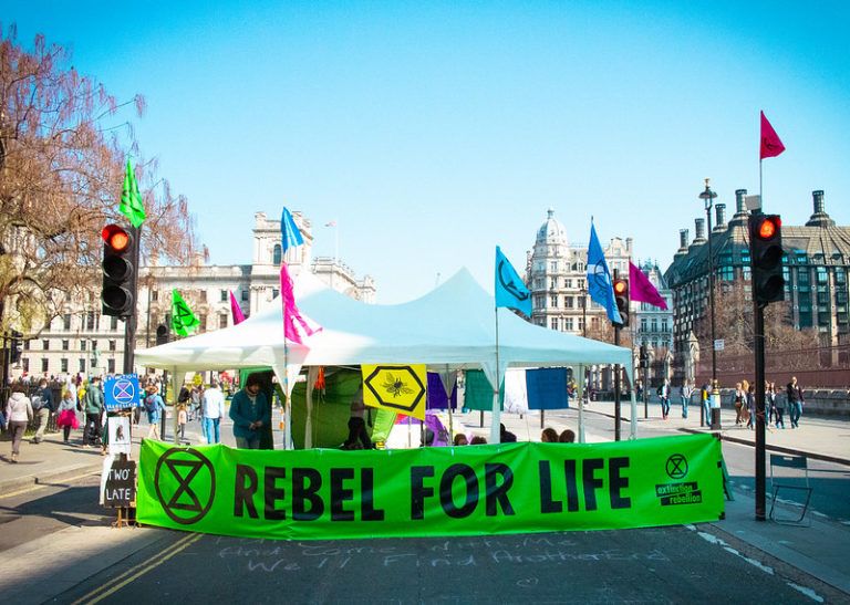Extinction Rebellion travolge il mondo