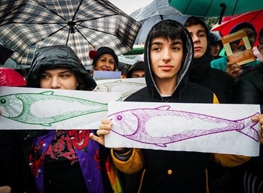 Fascismi, sardine ed ebeti