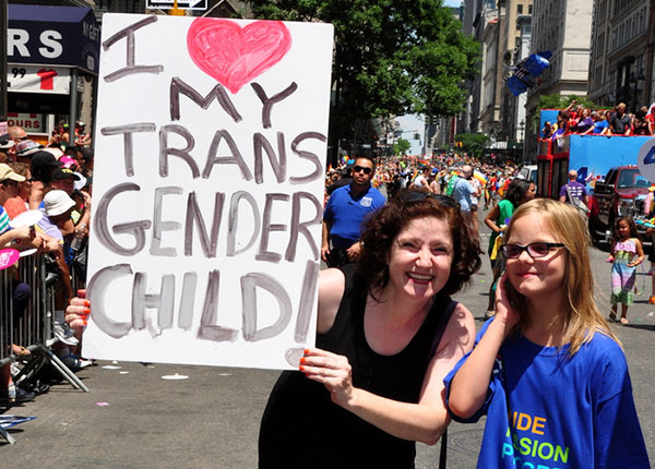 Uno spot pubblicitario transgender è la prova che vogliono conquistare il cuore, la mente e il corpo dei bambini