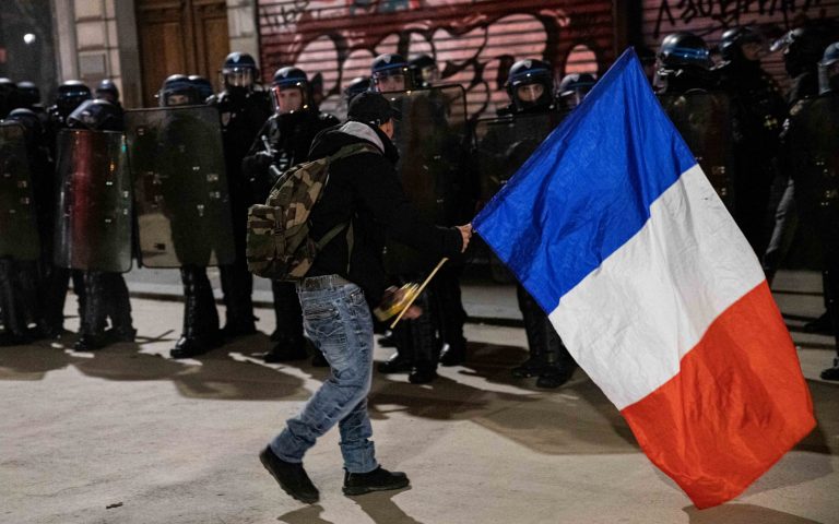 Emmanuel Macron sta affrontando il suo personale “Giudizio di Dio”.