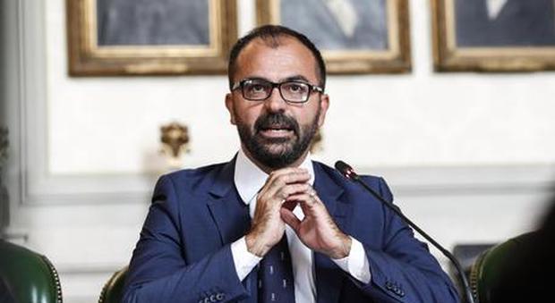 Il ministro dell'Istruzione Fioramonti ha dato le dimissioni