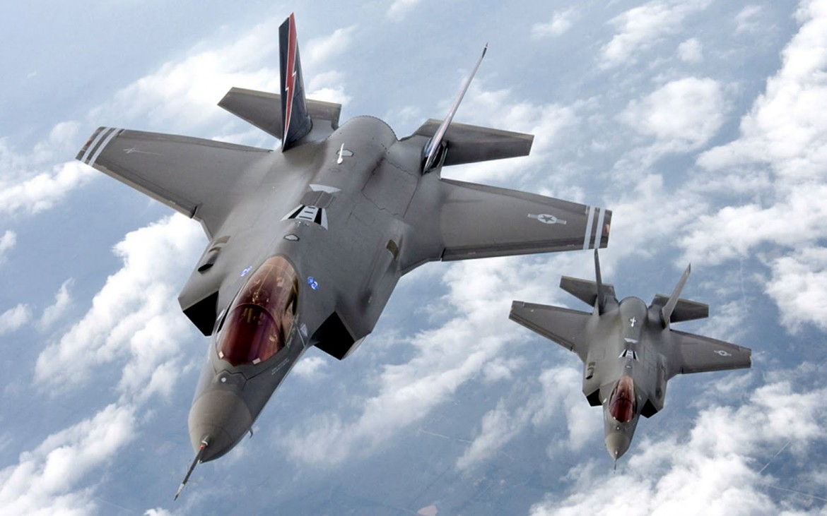 Un Paese in malora che spende 14 miliardi per i caccia F-35.