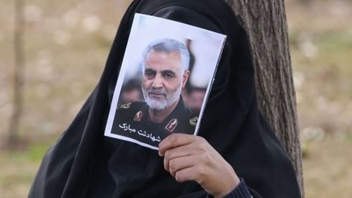 Oggi gli Stati Uniti hanno dichiarato guerra a Iran e Iraq (sull'assassinio di Qassim Soleimani)
