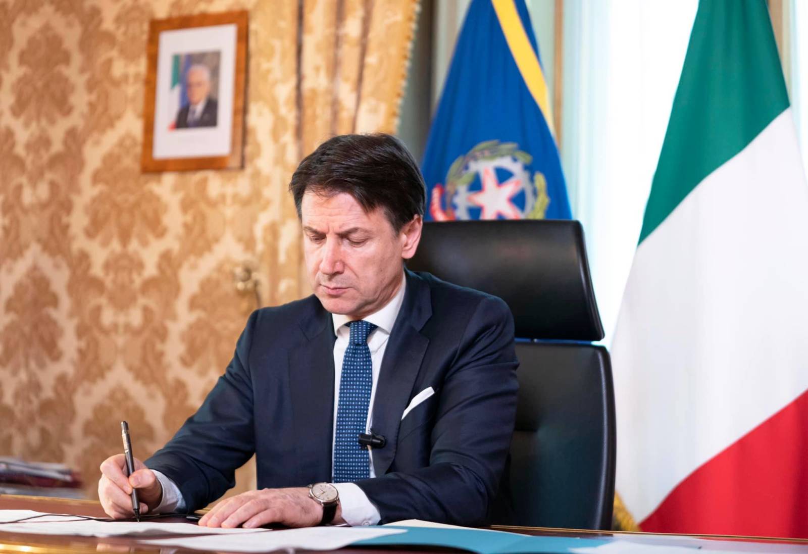 CONTE PASSERÀ DAVVERO ALLA STORIA (COME UN CRIMINALE PER INSIPIENZA) ?