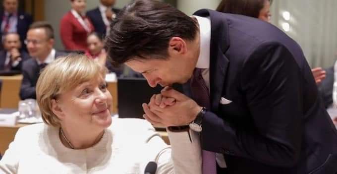 Crepe nell'UE: l'Italia dovrebbe affrontare l'uscita dall'Eurozona mentre si fa più grave la crisi economica, indotta dal Coronavirus