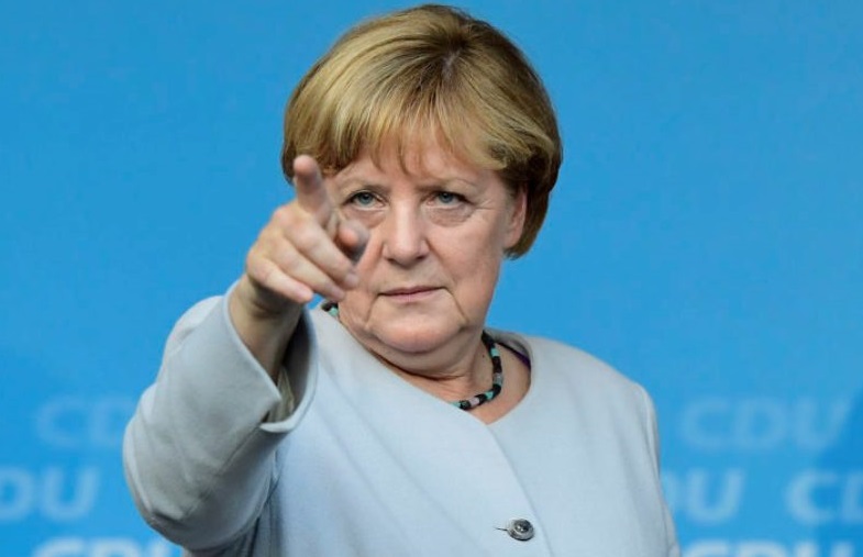 La Merkel gela gli europeisti: «L’Europa federale non si farà mai»