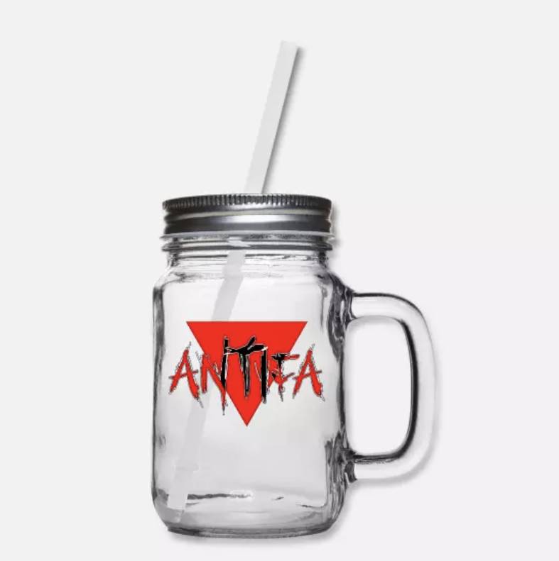 Facebook censura la campagna politica di Trump per istigazione all'odio, in realtà il simbolo incriminato appartiene all'Antifa