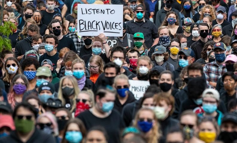 La Rivoluzione delle Mascherine