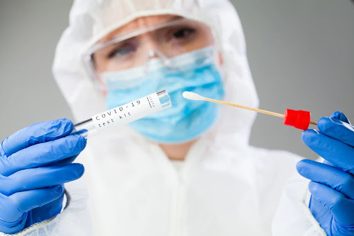 Migliaia di svedesi hanno ottenuto risultati falsi positivi COVID-19 a causa di un guasto al kit dei tamponi