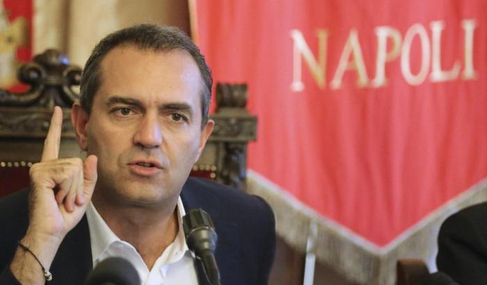 Misure Covid, De Magistris contro De Luca: "Siamo alla tirannide fuori controllo"