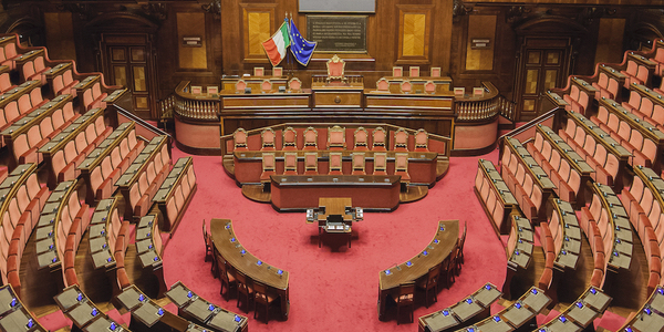 Presidente del Senato: "Stato d'emergenza, democrazia rappresentativa in pericolo"
