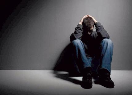 Covid, aumentano i suicidi in Italia. "Cause economiche combinate a isolamento, solitudine e abbandono"