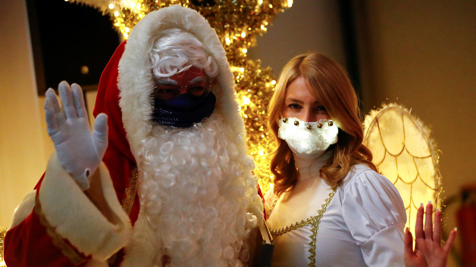 Il Natale di solito fa schifo, ma col Covid potremo avere le feste che abbiamo sempre segretamente desiderato