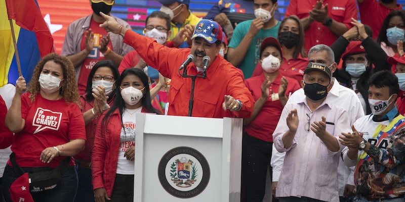 Nonostante l'astensione, le elezioni in Venezuela sono una sconfitta per i piani dell'impero.