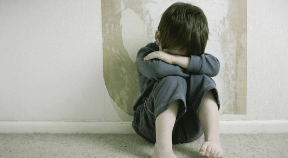 bambino a disagio per lock-down