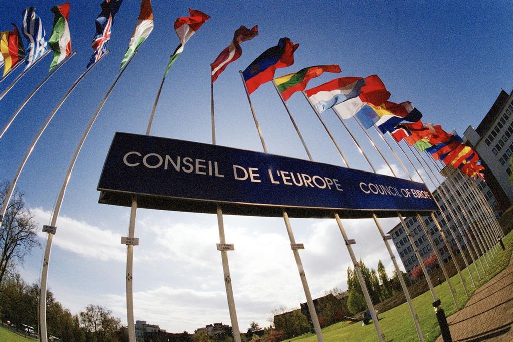 Consiglio d'Europa su vaccino Covid-19: No a obbligo e passaporto