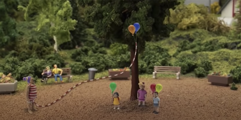 Scena dal primo episodio della serie