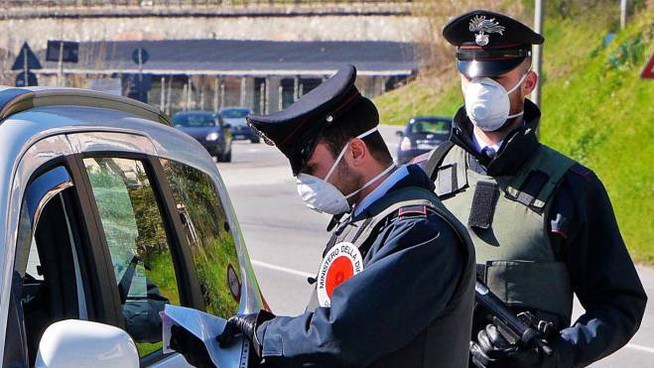 controlli-carabinieri-con-mascherine