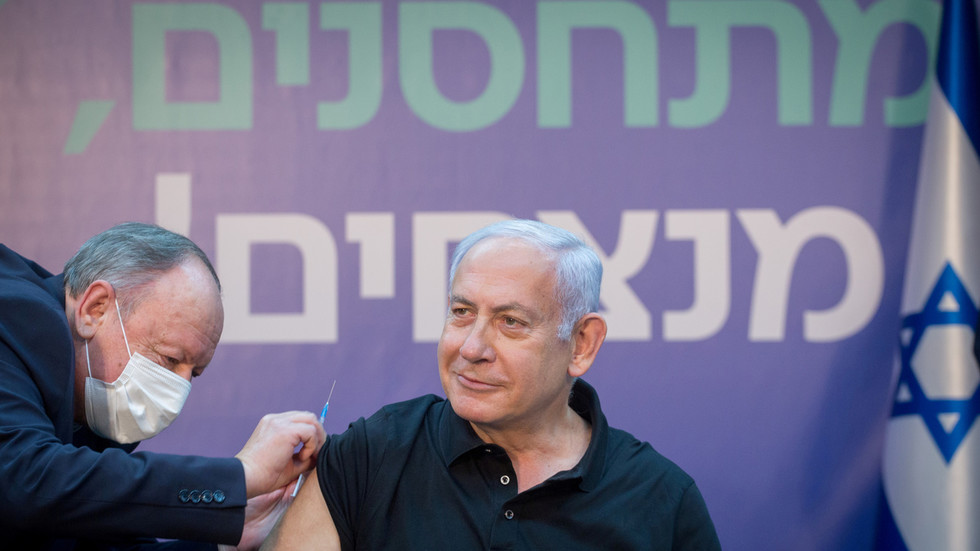 Israele non paga i vaccini e Pfizer blocca le consegne alla “repubblica delle banane”