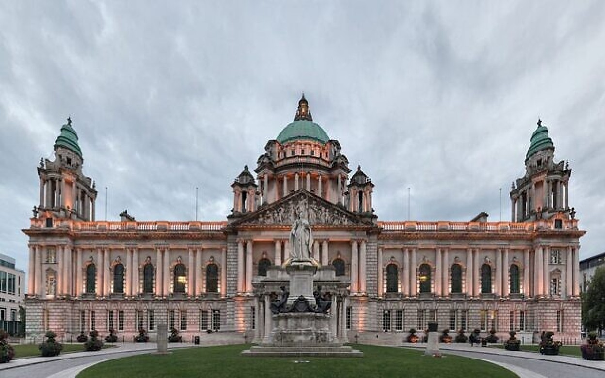 Belfast chiede l’espulsione degli ambasciatori israeliani