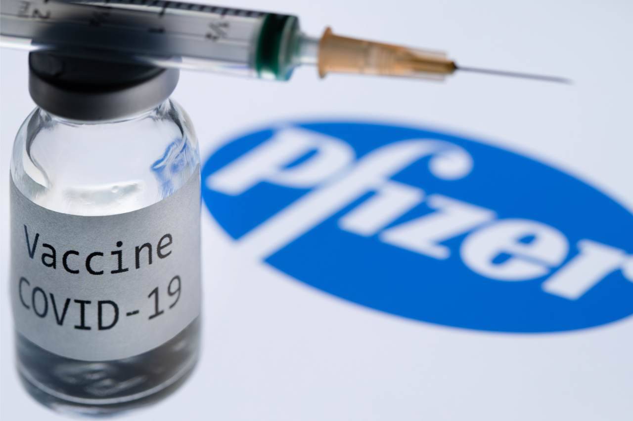 I dati choc: morti sospette con Pfizer quattro volte in più di Astrazeneca