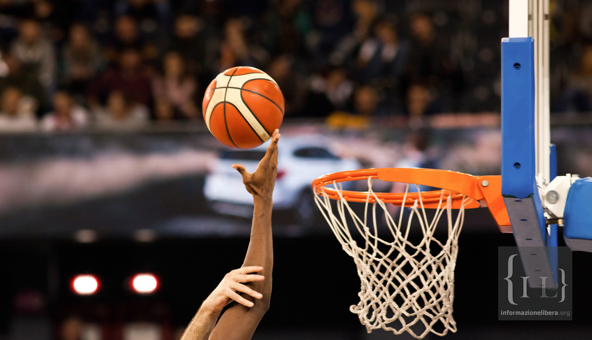 24enne professionista basket problemi vaccino