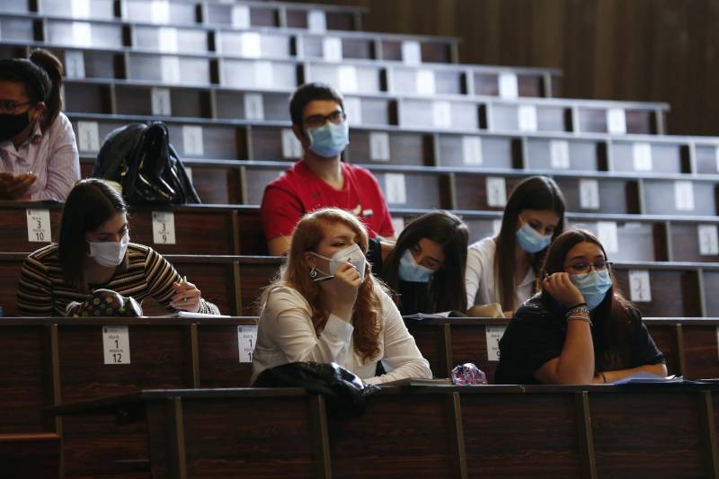 studenti contro il green pass