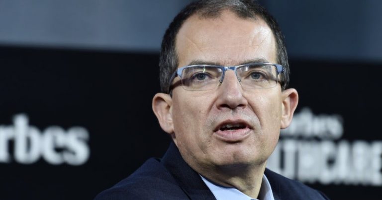 CEO Moderna vaccini giovani