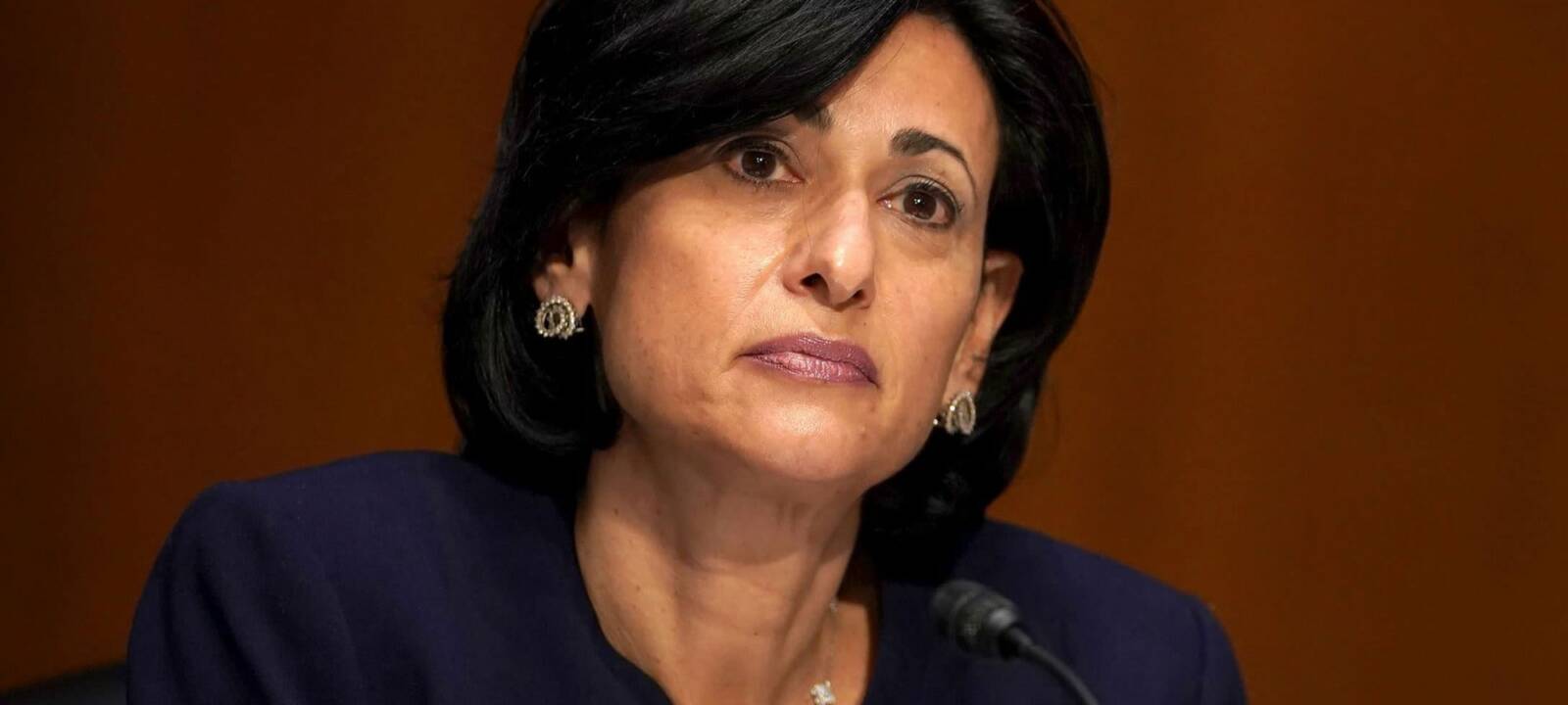 La direttrice del CDC: "Potremmo aver bisogno di aggiornare la nostra definizione di 'completamente vaccinato'"
