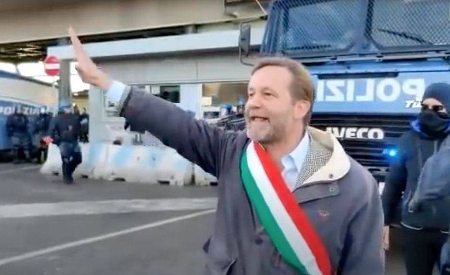 La gente come noi non molla mai!