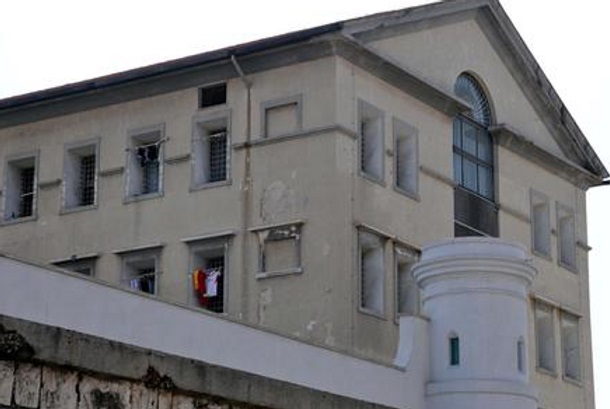 Focolaio carcere di Bari