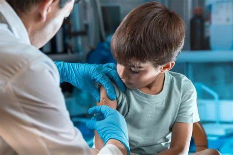 Pfizer per errore a bimbi di 4 e 5 anni