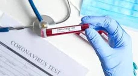 Due medici positivi subito dopo terza dose