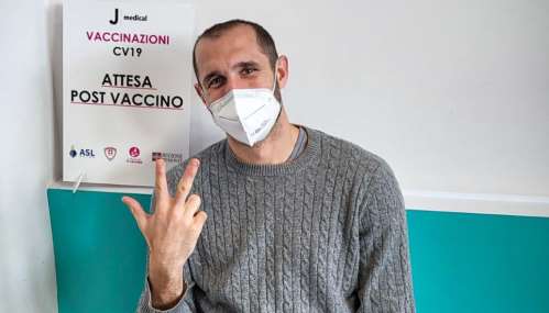 Chiellini positivo al Covid dopo 3 dosi di vaccino
