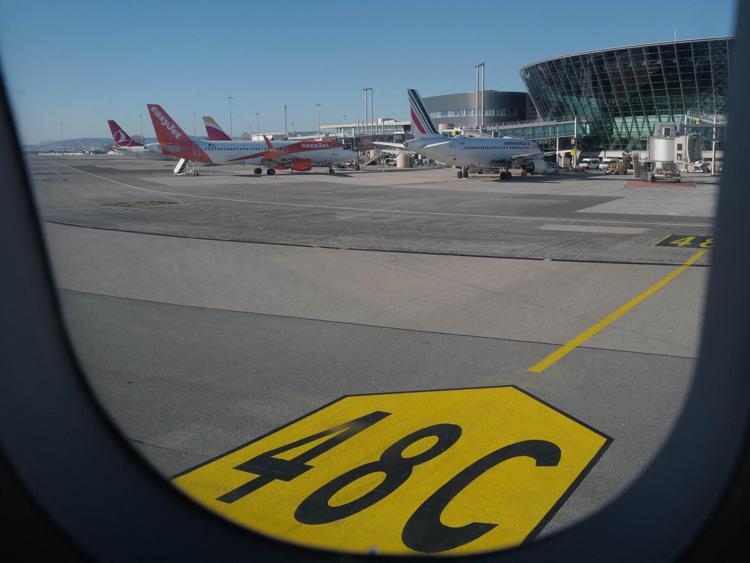 Covid e viaggi verso modifiche regole in UE