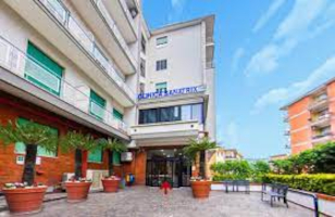 L'ospedale privato Clinica Sanatrix a Napoli