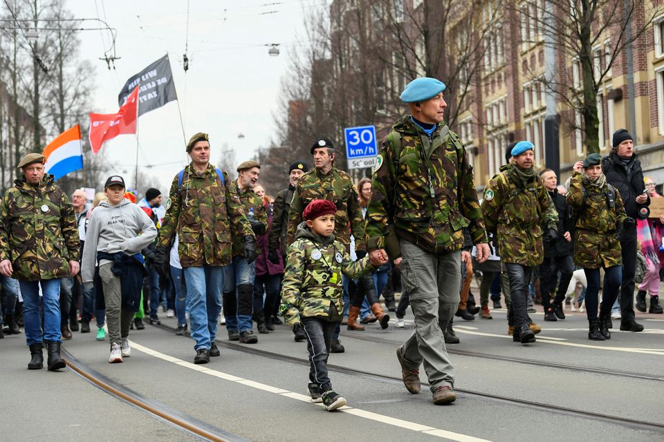 Proteste ad Amsterdam contro le misure restrittive del governo