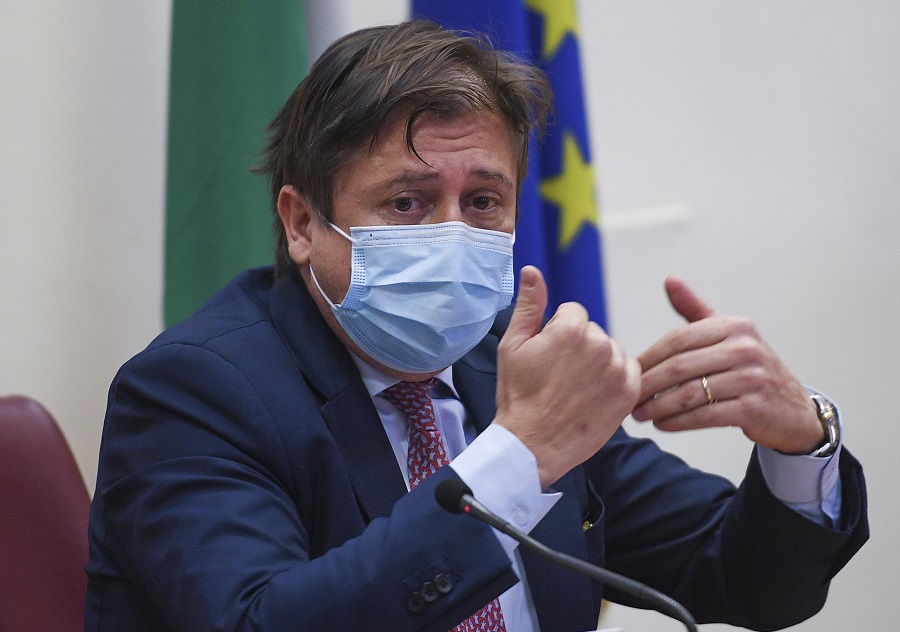 Sileri diffidato da associazione avvocatura infermieri