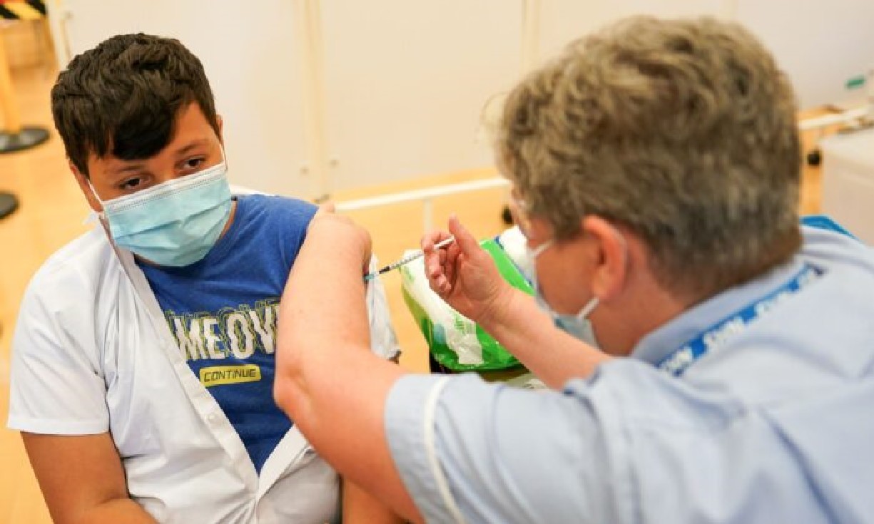 CTS UK: “Continuare a vaccinare è una perdita di tempo”
