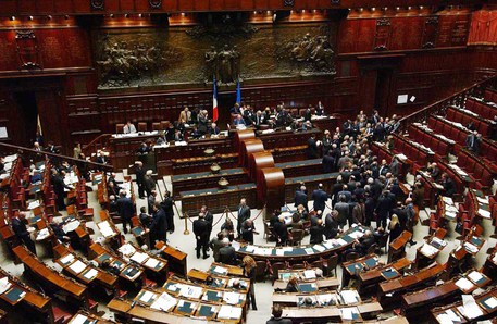 parlamentari a Consulta sospendere green pass